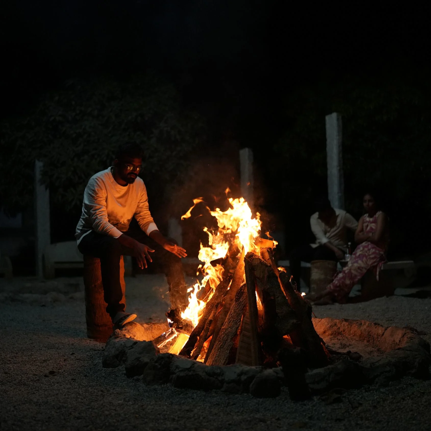 Bonfire-at-astagiri-homestay-chikmagalur